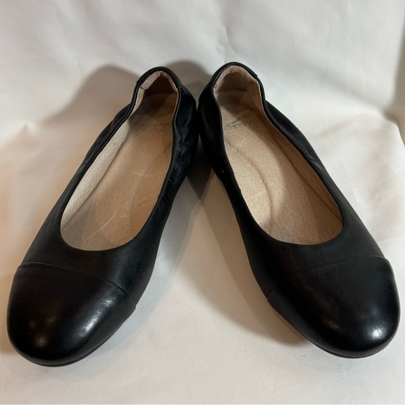 DANSKO Sz 41 Slip On Ballet Flats Comfort Insole Wrapped Low Heel Elastic Back - Picture 1 of 8